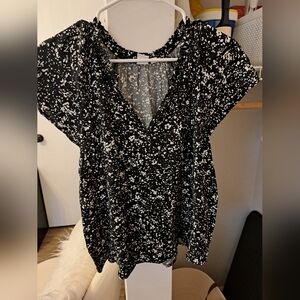 Gap floral rayon blouse